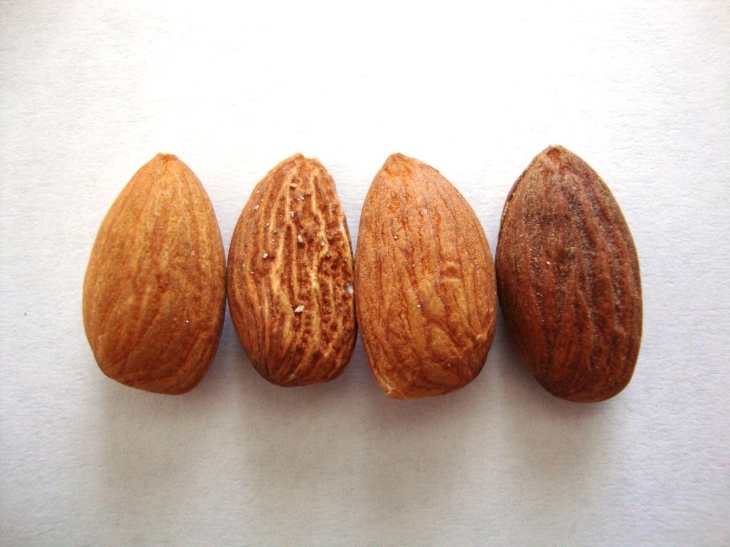 Click to Buy Blue Diamond Whole Natural Almonds
