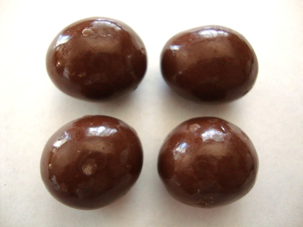 Click to Buy Mauna Loa Milk Chocolate Macadamias