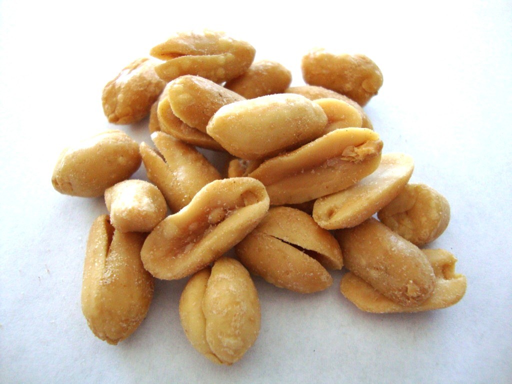 Click to Buy Kirkland Signature Super Extra-Large Peanuts