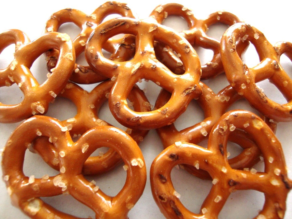 Click to Buy Snyder's of Hanover Mini Pretzels