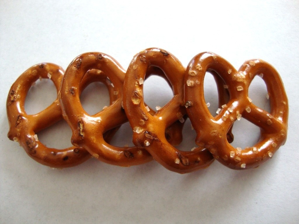 Click to Buy Snyder's of Hanover Mini Pretzels