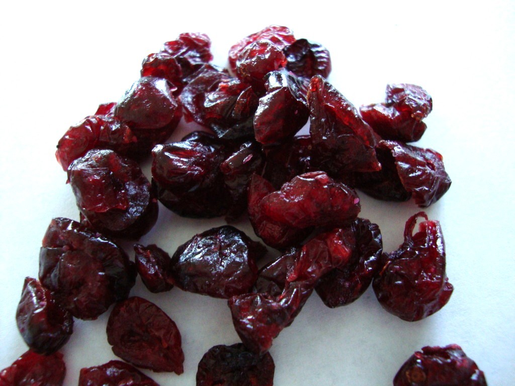 Click to Buy Ocean Spray Craisins Dried Cranberries, Pomegranate Juice Infused