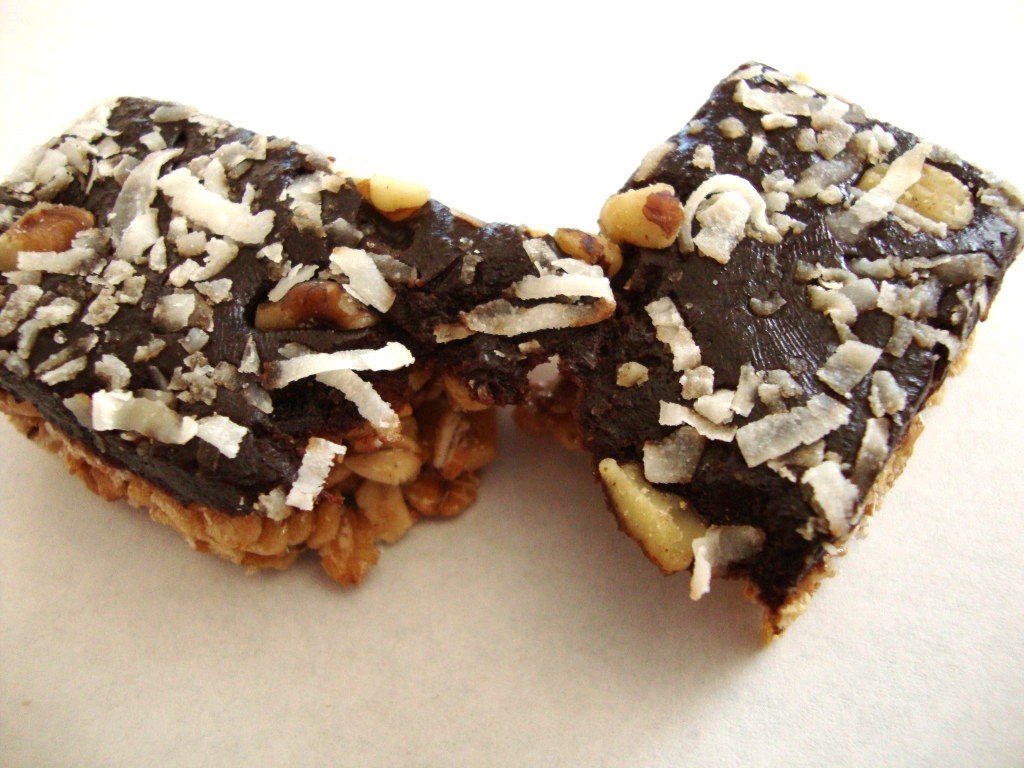 Click to Buy Kashi Dark Chocolate Coconut Layered Granola Bars