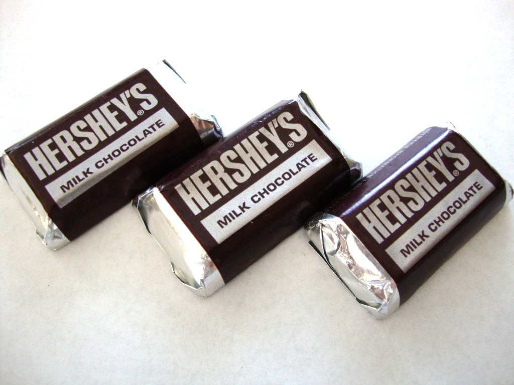 Click to Buy Hershey's Miniatures Assortment