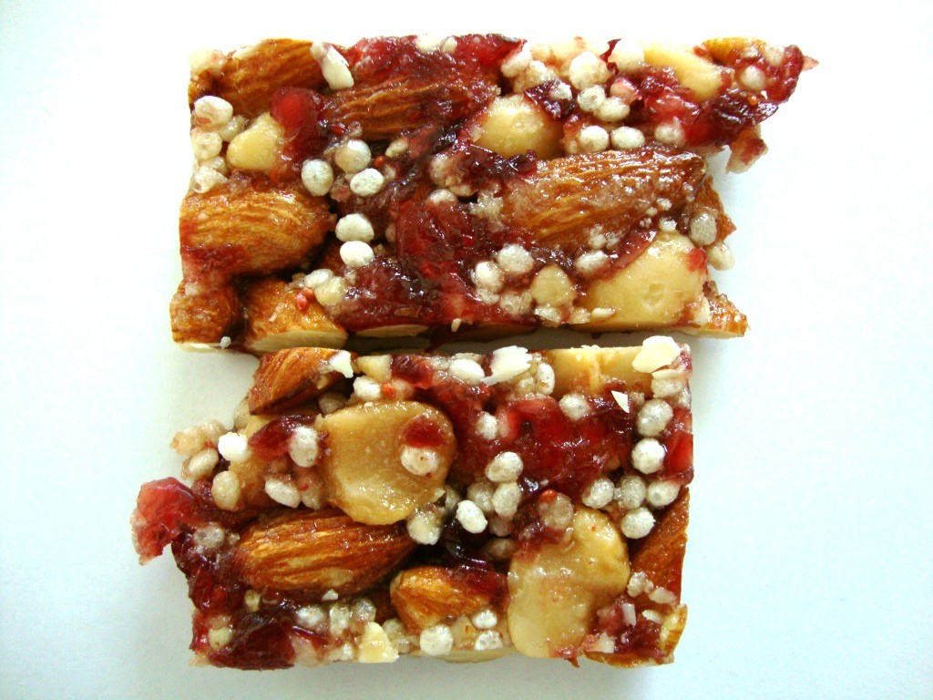 Click to Buy KIND Plus Bars, Cranberry Almond + Antioxidants