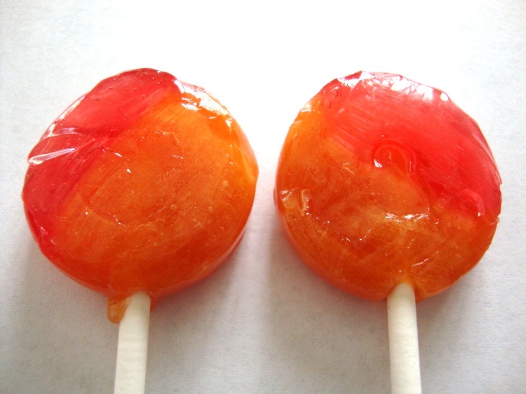 Click to Buy YumEarth Organics Lollipops