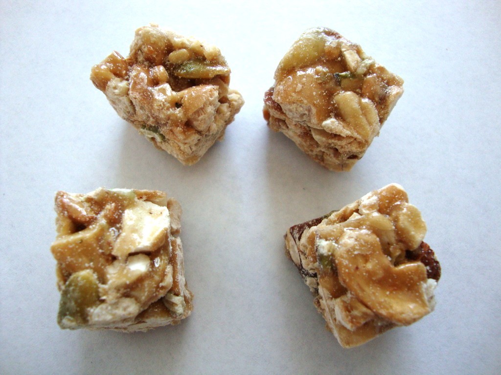 Click to Buy Kirkland Signature Cashew Clusters with Almonds and Pumpkin Seeds