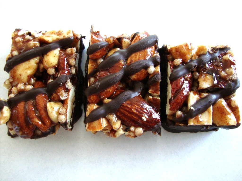 Click to Buy KIND Nuts & Spices Bars, Dark Chocolate Cinnamon Pecan