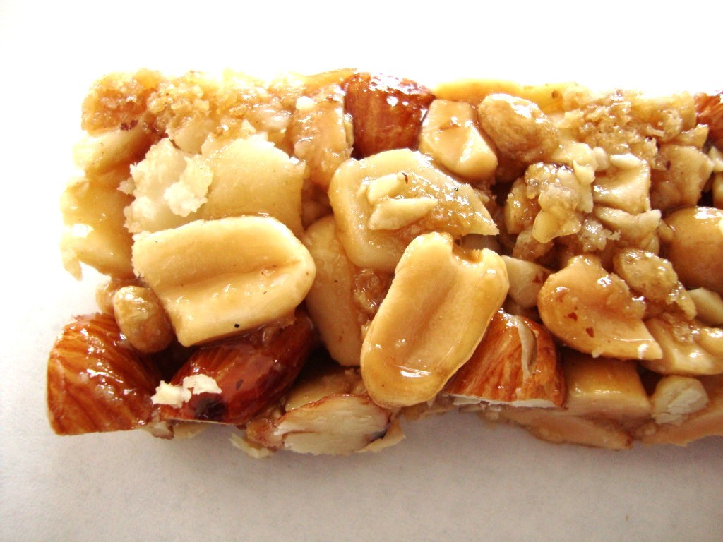 Click to Buy KIND Plus Bars, Almond Walnut Macadamia with Peanuts + Protein
