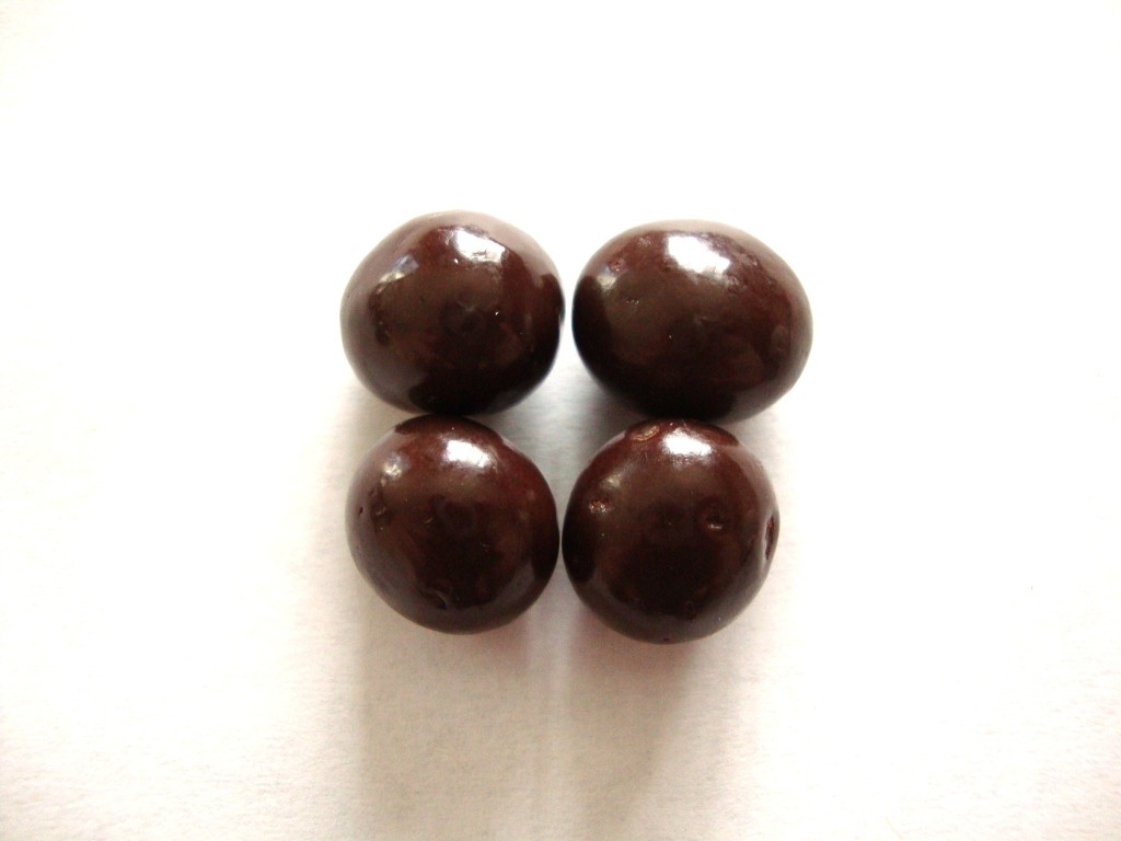 Click to Buy Dove Whole Blueberries Dipped in Creamy Dark Chocolate