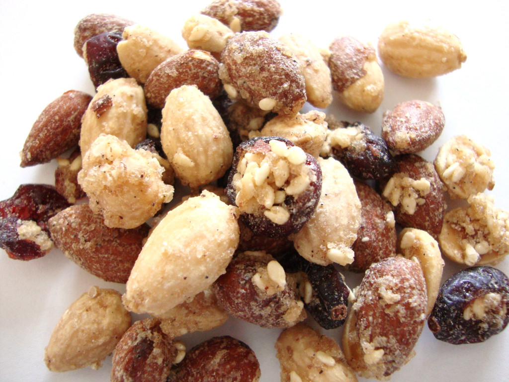 Click to Buy Sahale Snacks Honey Almonds Glazed Mix