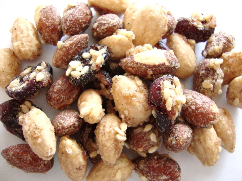 Click to Buy Sahale Snacks Honey Almonds Glazed Mix