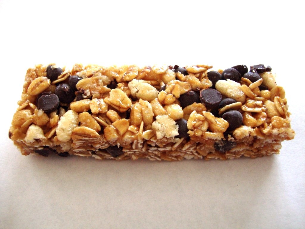 Click to Buy Kirkland Signature Chocolate Chip Soft & Chewy Granola Bars