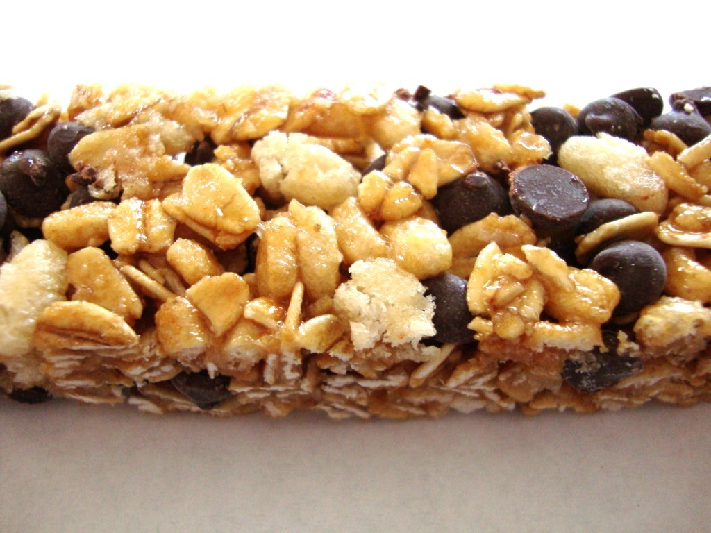 Click to Buy Kirkland Signature Chocolate Chip Soft & Chewy Granola Bars