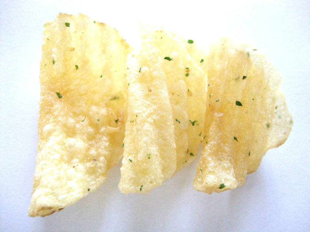 Click to Buy Deep River Snacks Sour Cream & Onion Krinkle Cut Kettle Cooked Potato Chips