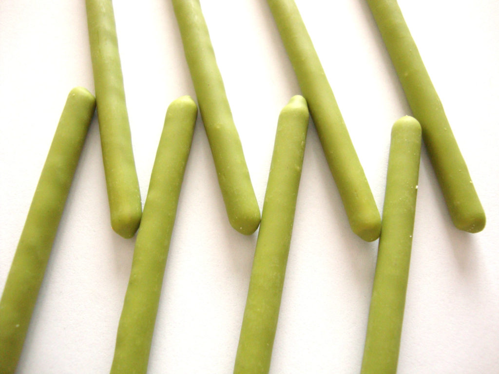 Click to Buy Pocky Matcha Green Tea Cream Covered Biscuit Sticks