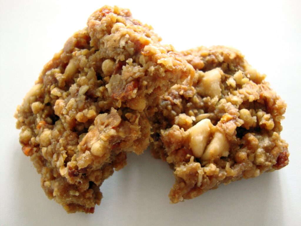 Click to Buy CLIF BAR, Carrot Cake