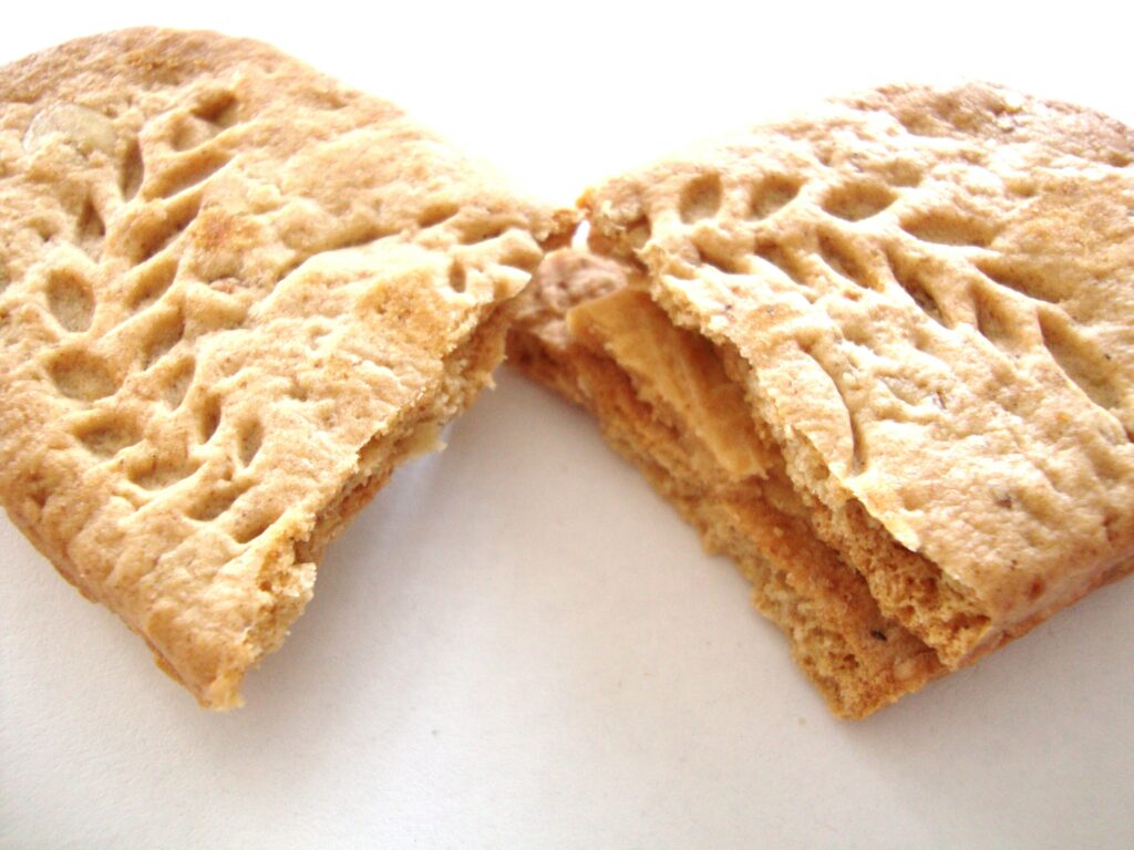 Click to Buy belVita Sandwich Peanut Butter Breakfast Biscuits