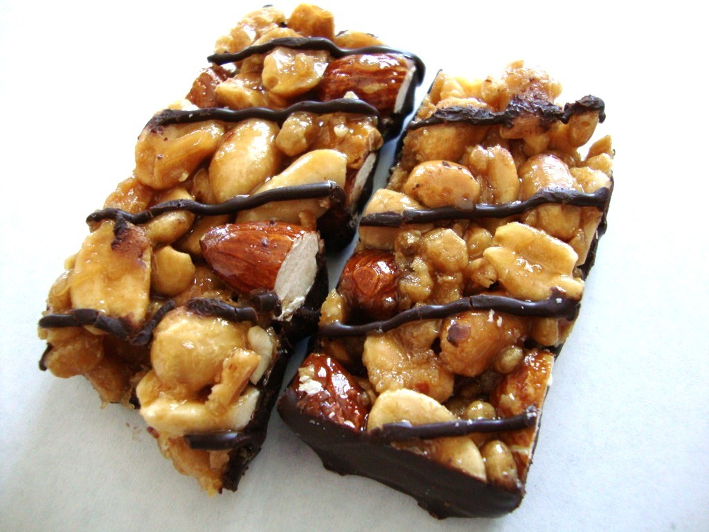 Click to Buy KIND Bars, Peanut Butter Dark Chocolate